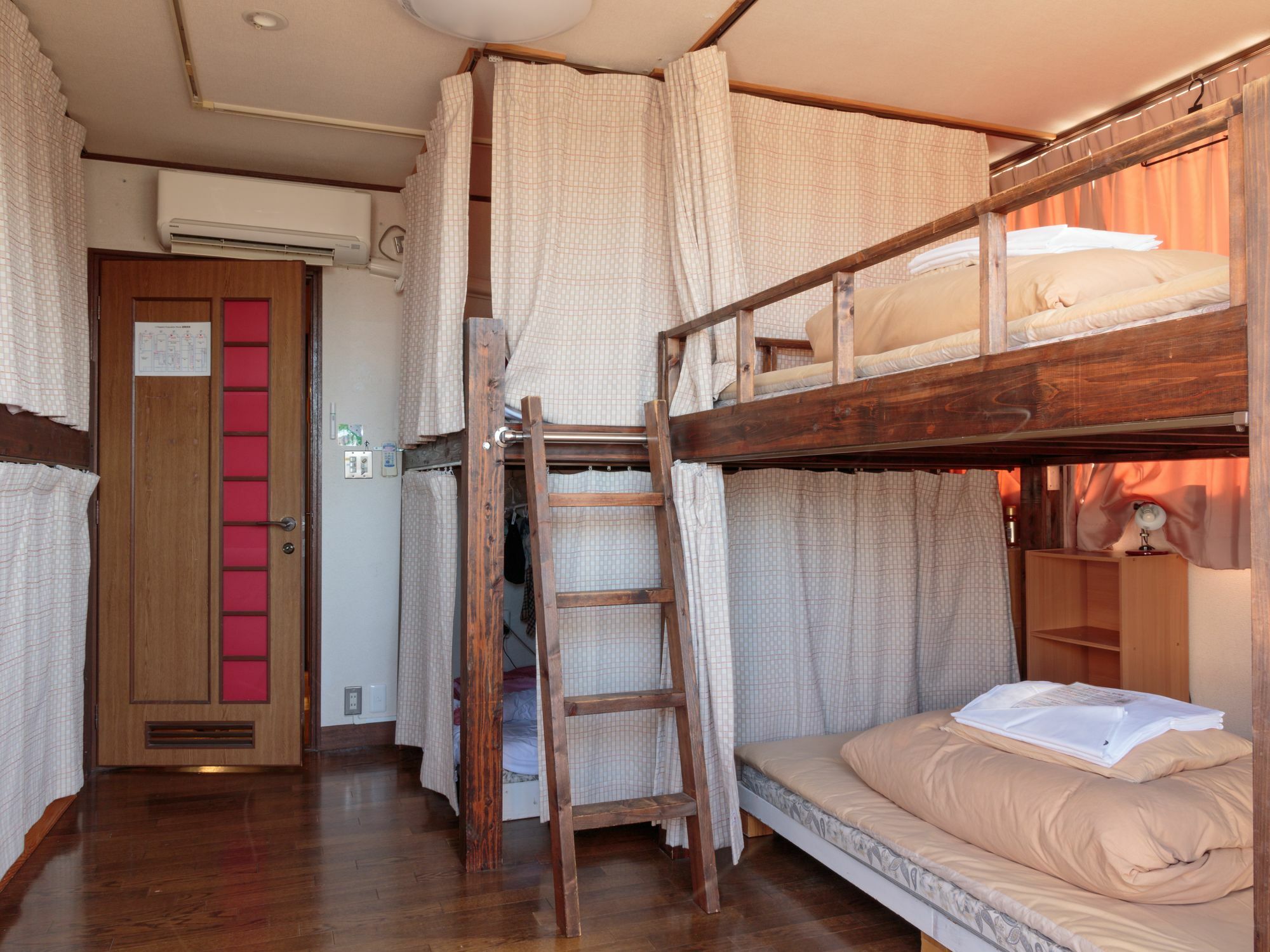 J-Hoppers Kyoto Guesthouse Εξωτερικό φωτογραφία